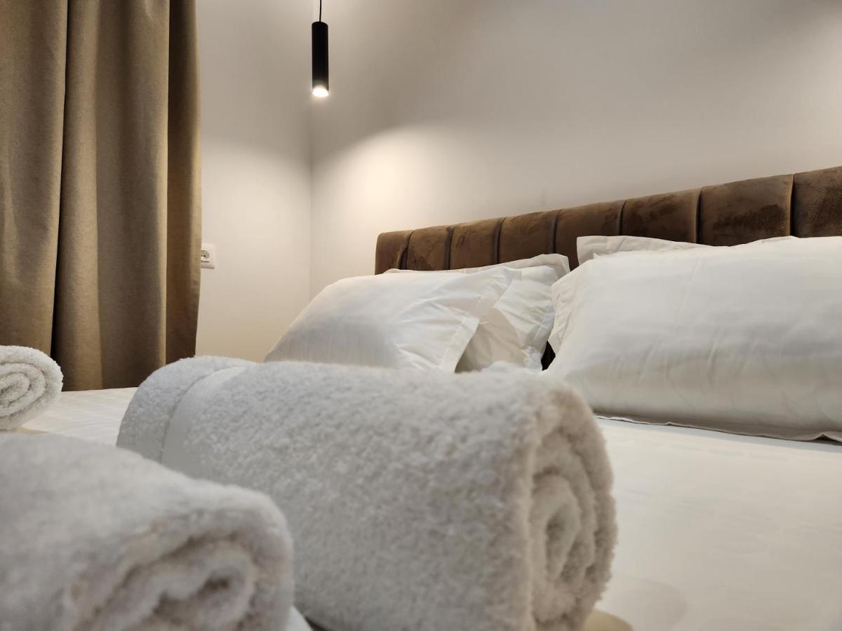 Sea Front Villa Vlorë Екстериор снимка