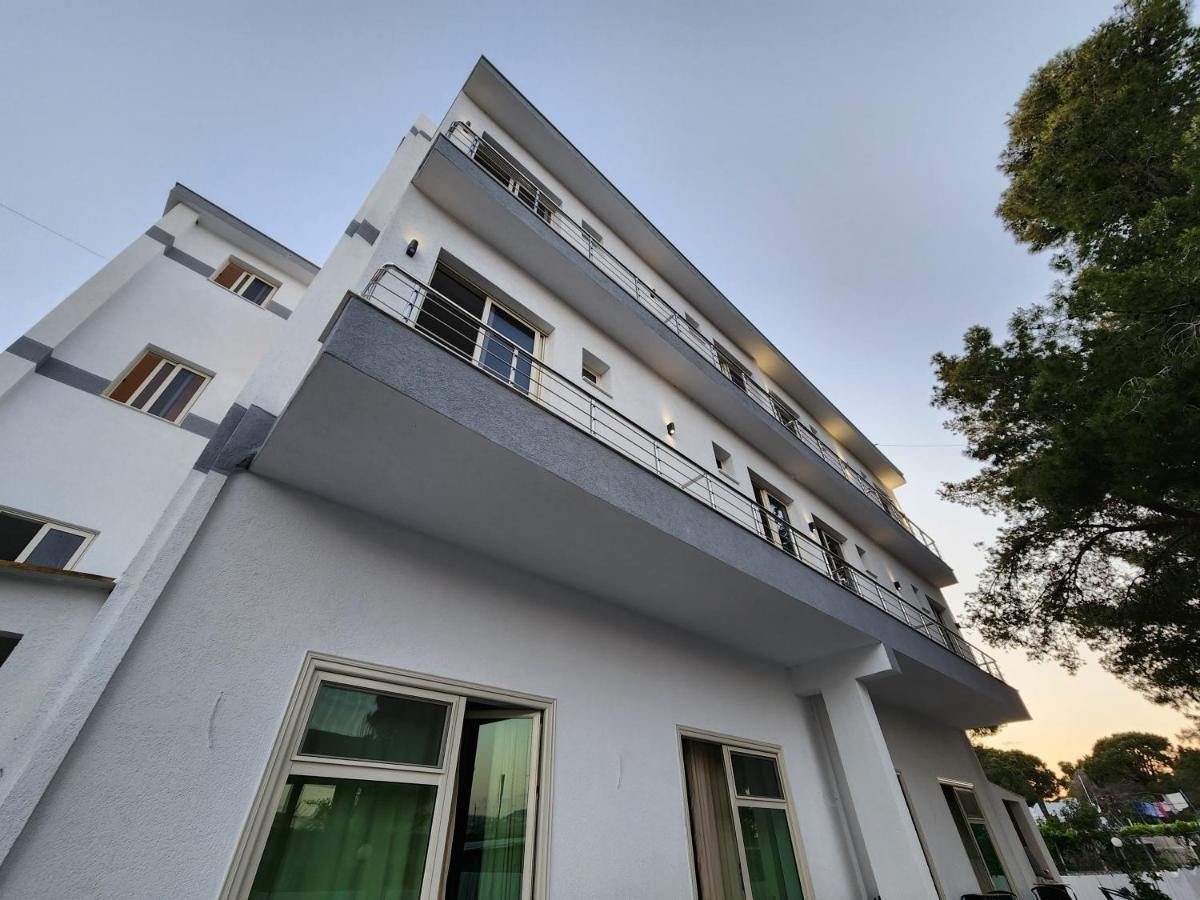 Sea Front Villa Vlorë Екстериор снимка