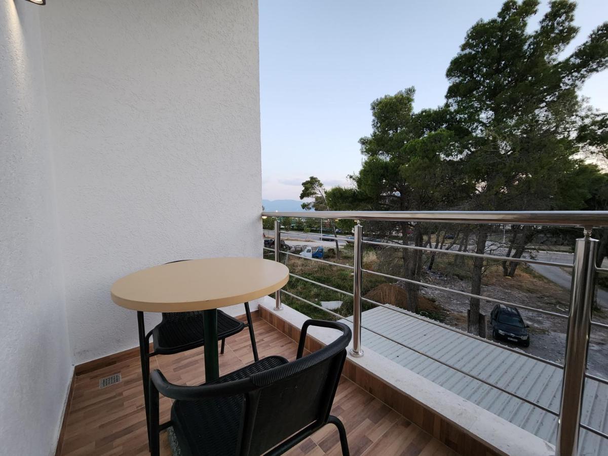 Sea Front Villa Vlorë Екстериор снимка
