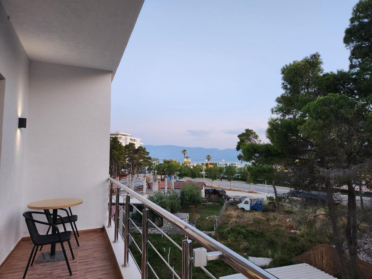 Sea Front Villa Vlorë Екстериор снимка